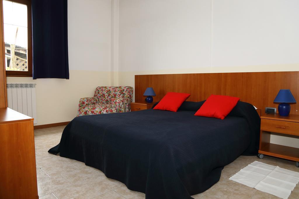 Holiday Home Fattoria Laghetto ميرات الغرفة الصورة